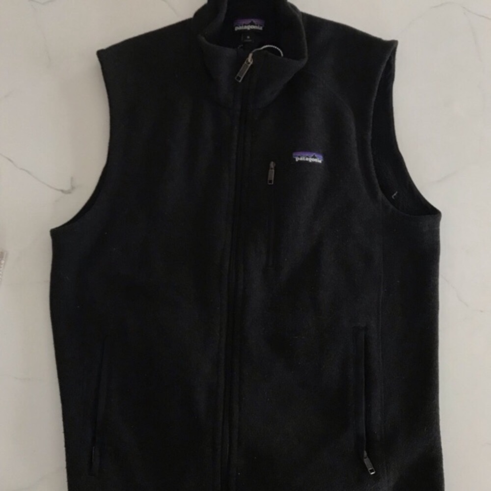 Patagonia black better sweater vest women’s medium